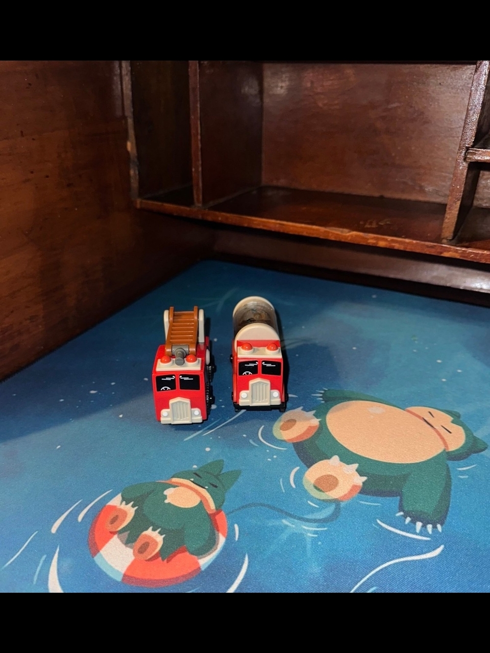 Thomas & Friends Wooden Railway - SODOR FIRE CREW HOOK LADDER WATER TANKER 2003